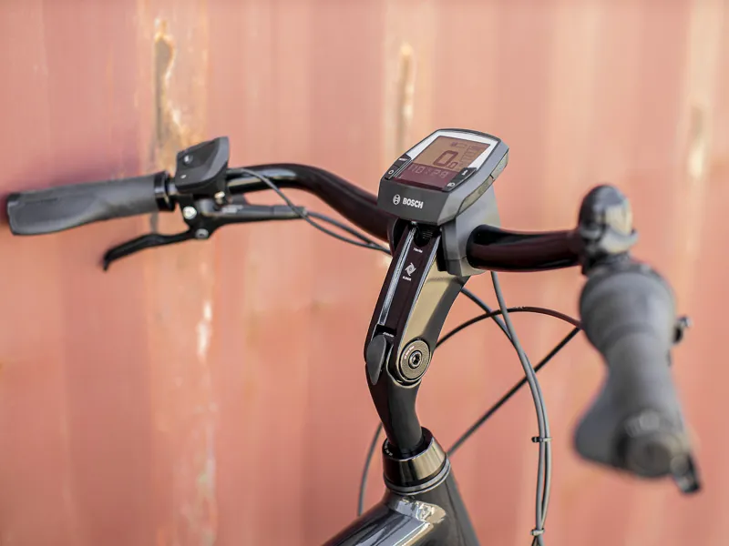 TREK District+ 4 500Wh Electric Hybrid Bike in Dnister Black-4